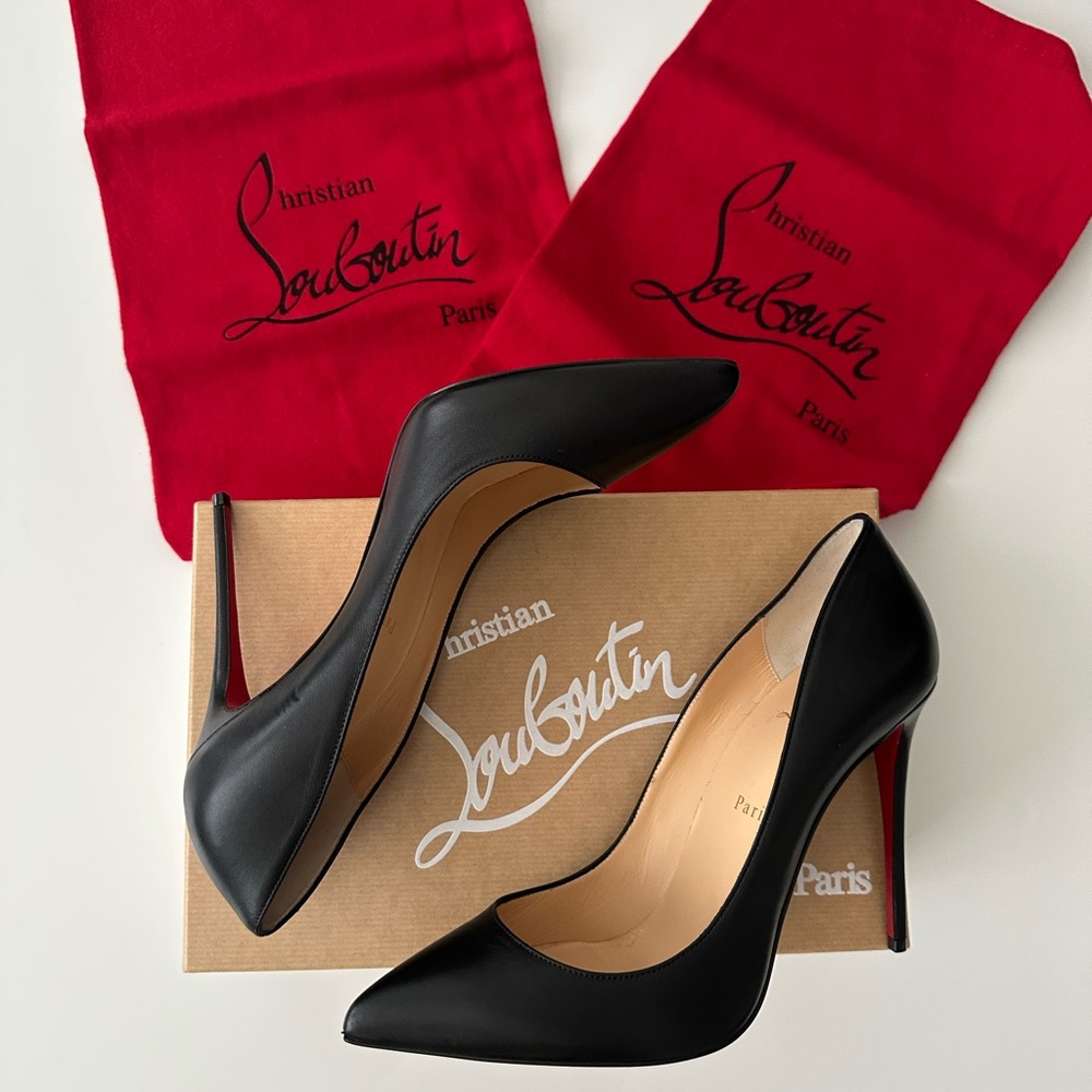 Christian Louboutin Black Heels with Red Soles made in Italy EU size 40 with box